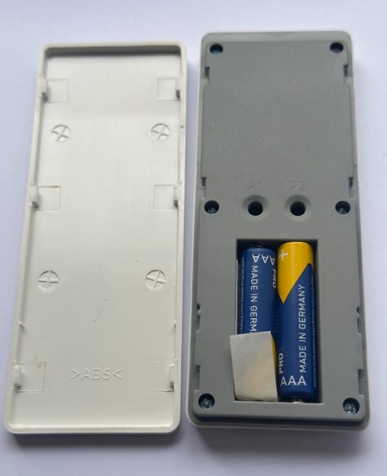 Pilot do rolet Cosmo HM3+ - bez opakowania tył otwarty.jpg